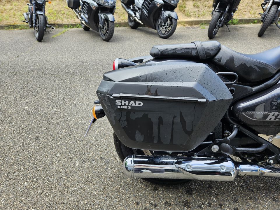 ROYAL ENFIELD SUPER METEOR 650 4