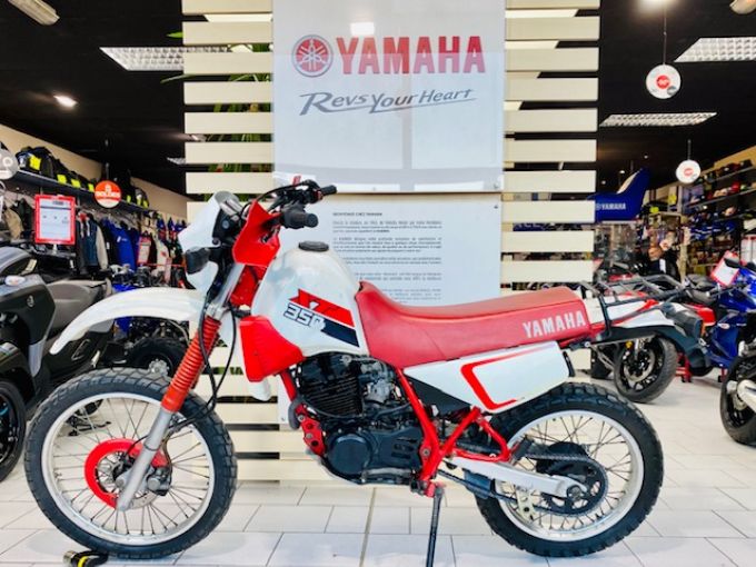 YAMAHA XT 350 4
