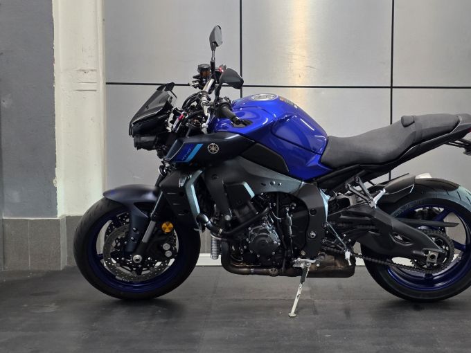 YAMAHA MT-10 4