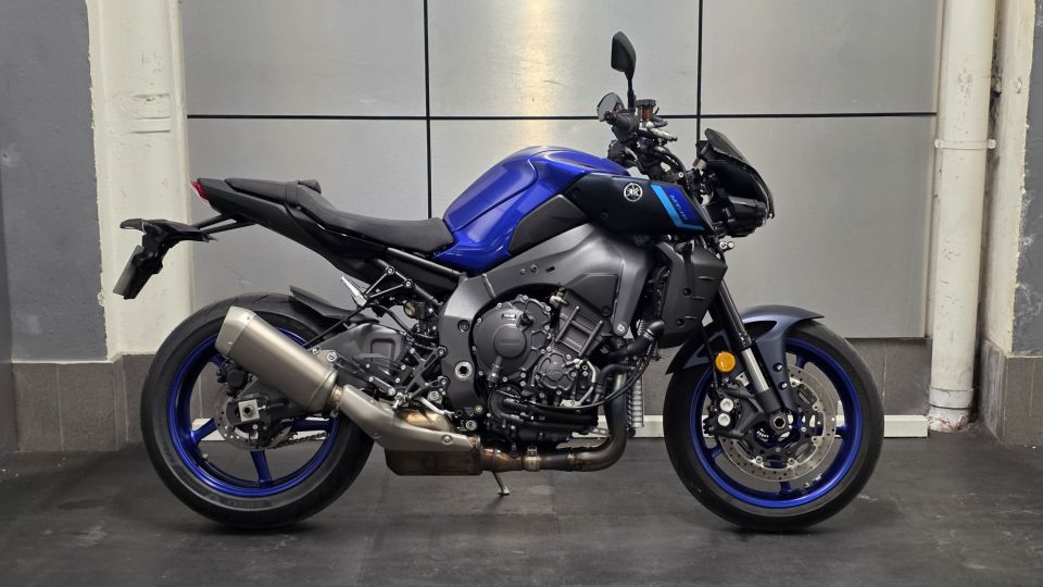 YAMAHA MT-10 4