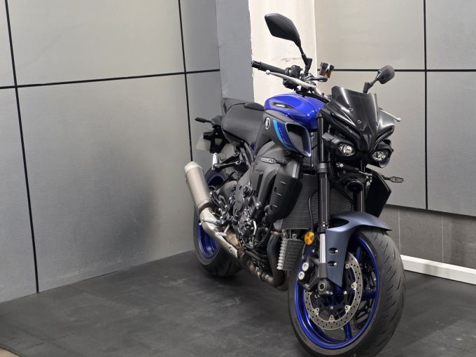 YAMAHA MT-10 4