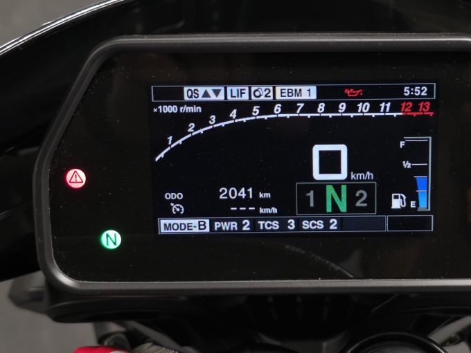 YAMAHA MT-10 4