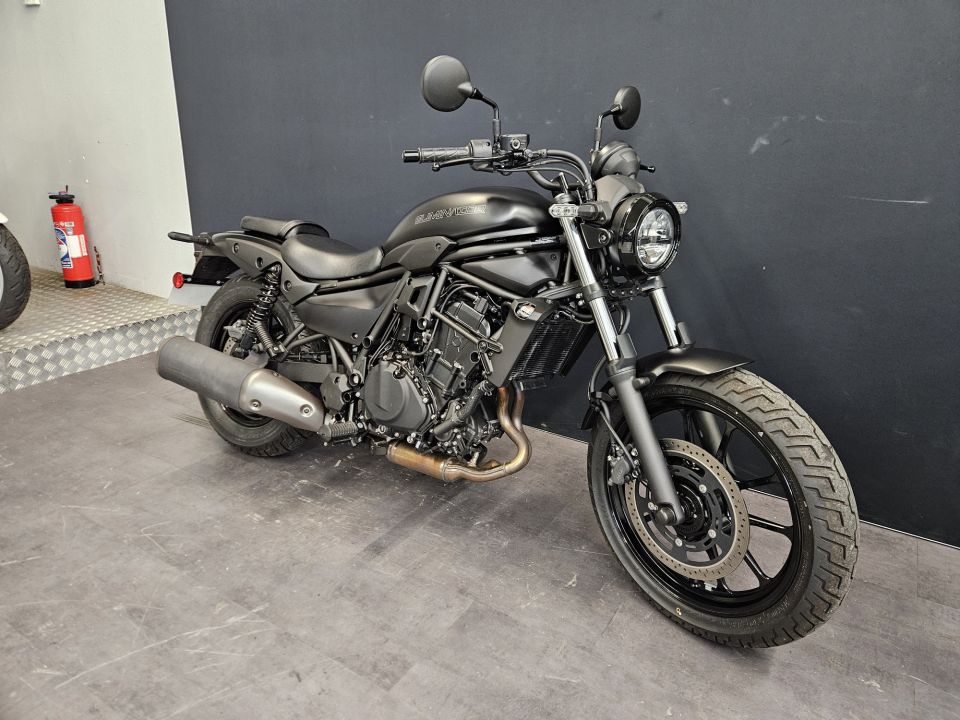 KAWASAKI ELIMINATOR 600 4