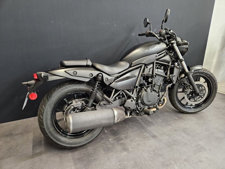 KAWASAKI ELIMINATOR 600 4