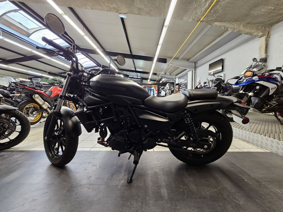 KAWASAKI ELIMINATOR 600 4