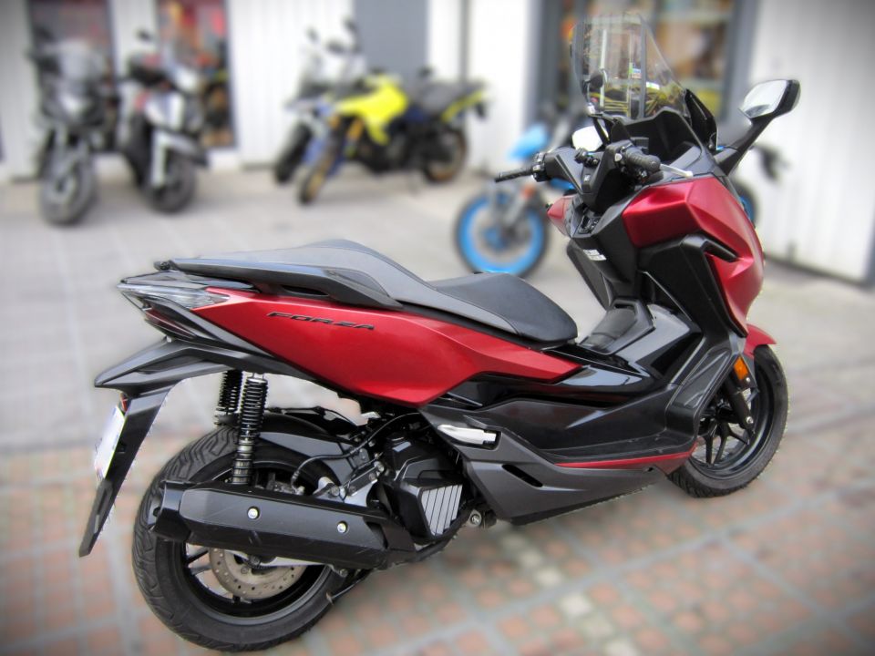 HONDA NSS FORZA 125 4