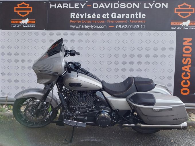 HARLEY-DAVIDSON TOURING STREET GLIDE 1977 CVO  4