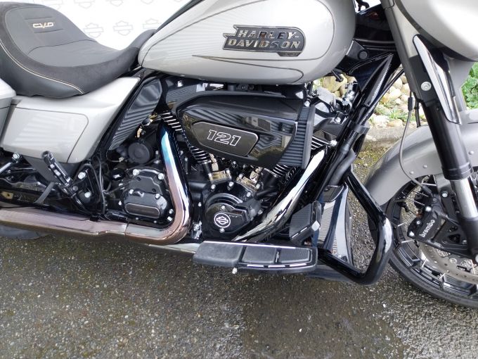 HARLEY-DAVIDSON TOURING STREET GLIDE 1977 CVO  4