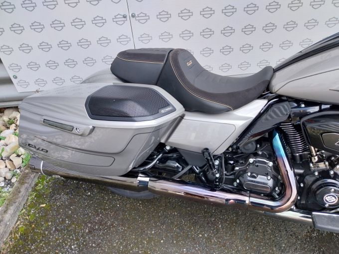 HARLEY-DAVIDSON TOURING STREET GLIDE 1977 CVO  4