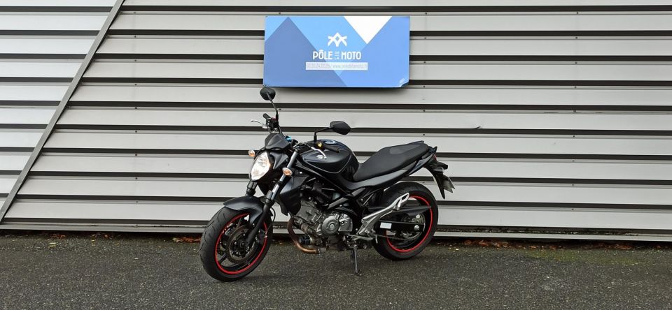 SUZUKI GLADIUS 650 4