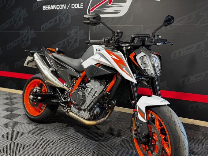 KTM 890 DUKE R 4