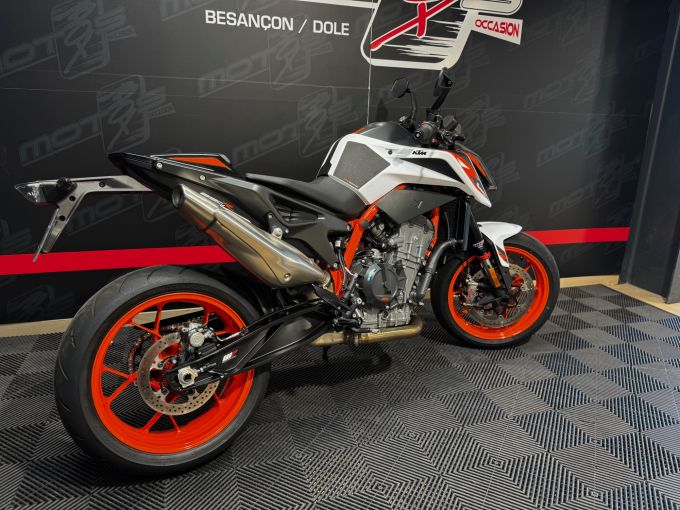 KTM 890 DUKE R 4