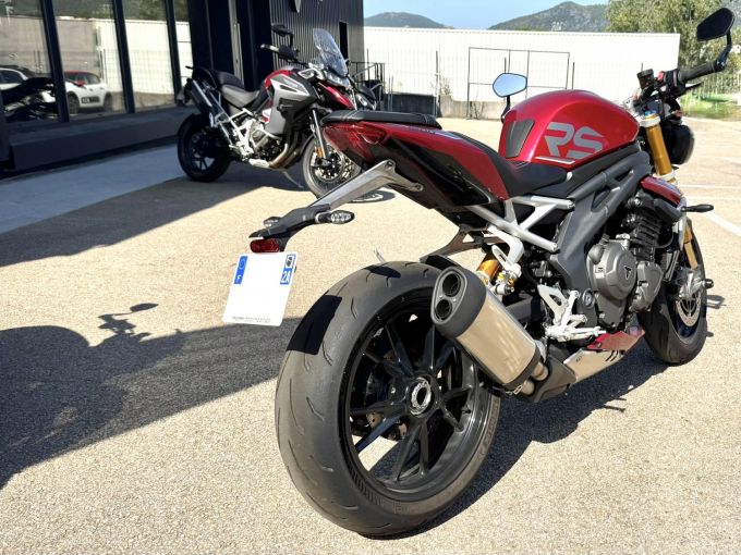 TRIUMPH SPEED TRIPLE 1200 RS 4