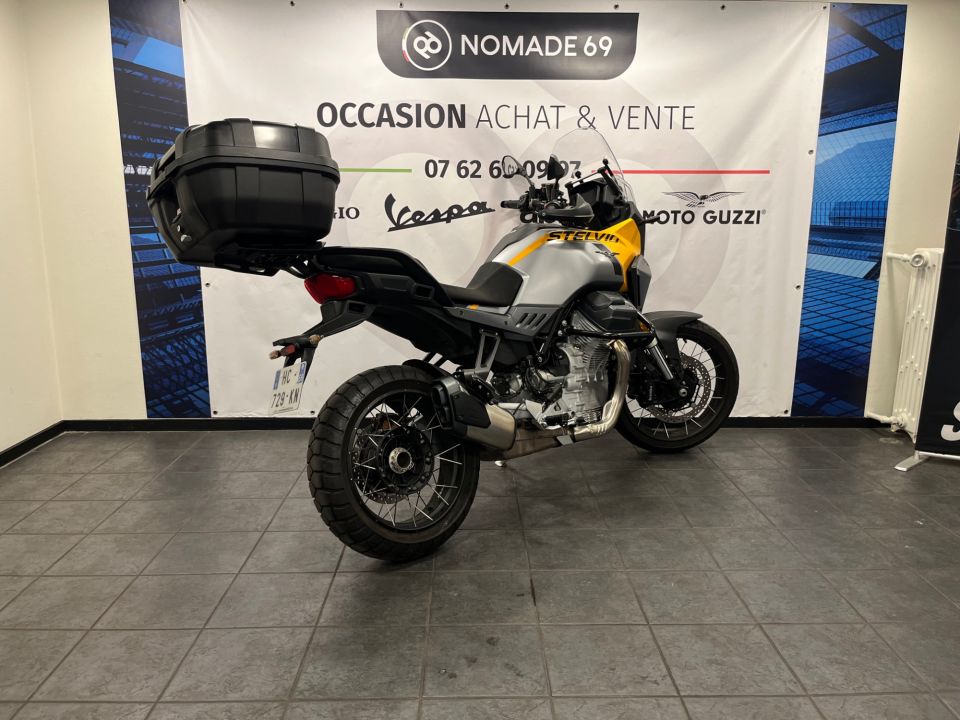 MOTO GUZZI STELVIO 4