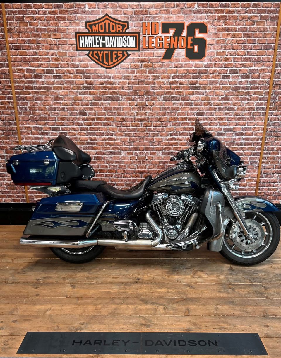 HARLEY-DAVIDSON TOURING ELECTRA GLIDE 1800 CVO 4