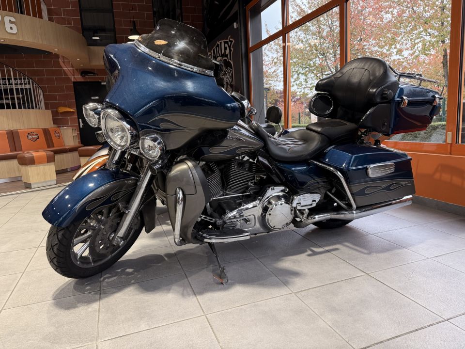 HARLEY-DAVIDSON TOURING ELECTRA GLIDE 1800 CVO 4