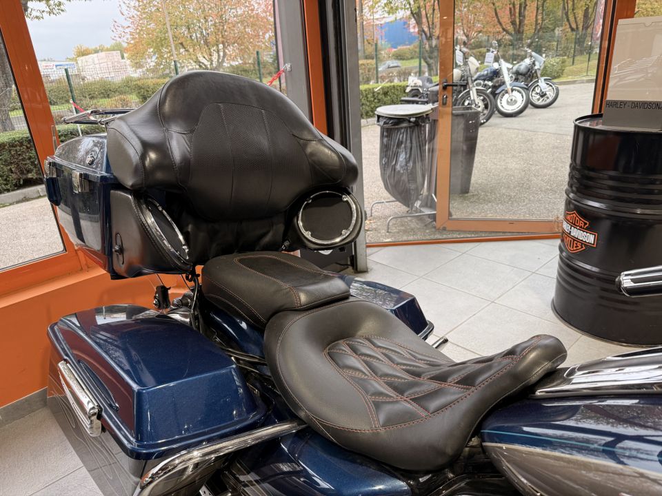 HARLEY-DAVIDSON TOURING ELECTRA GLIDE 1800 CVO 4