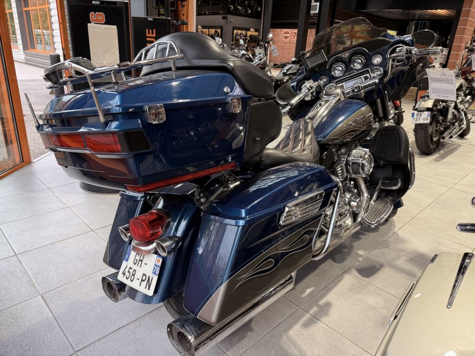 HARLEY-DAVIDSON TOURING ELECTRA GLIDE 1800 CVO 4