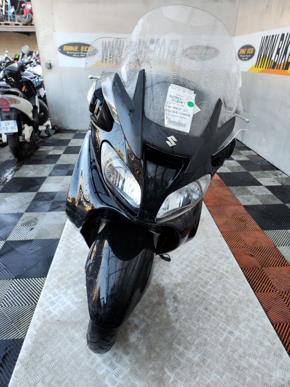 SUZUKI BURGMAN 650 4