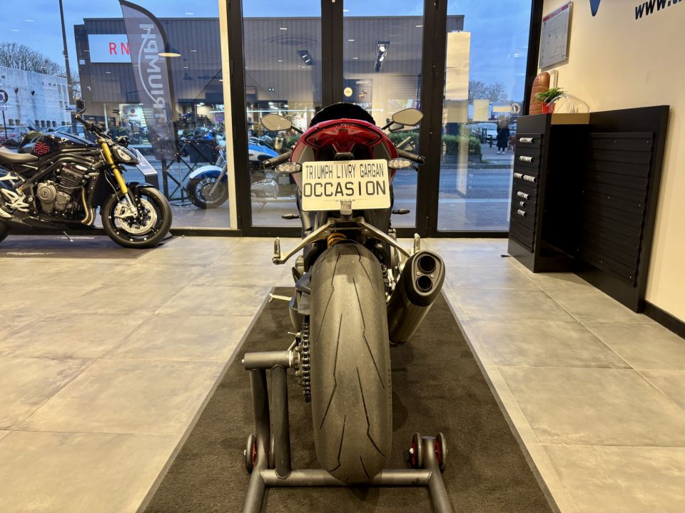 TRIUMPH SPEED TRIPLE 1200 RR 4