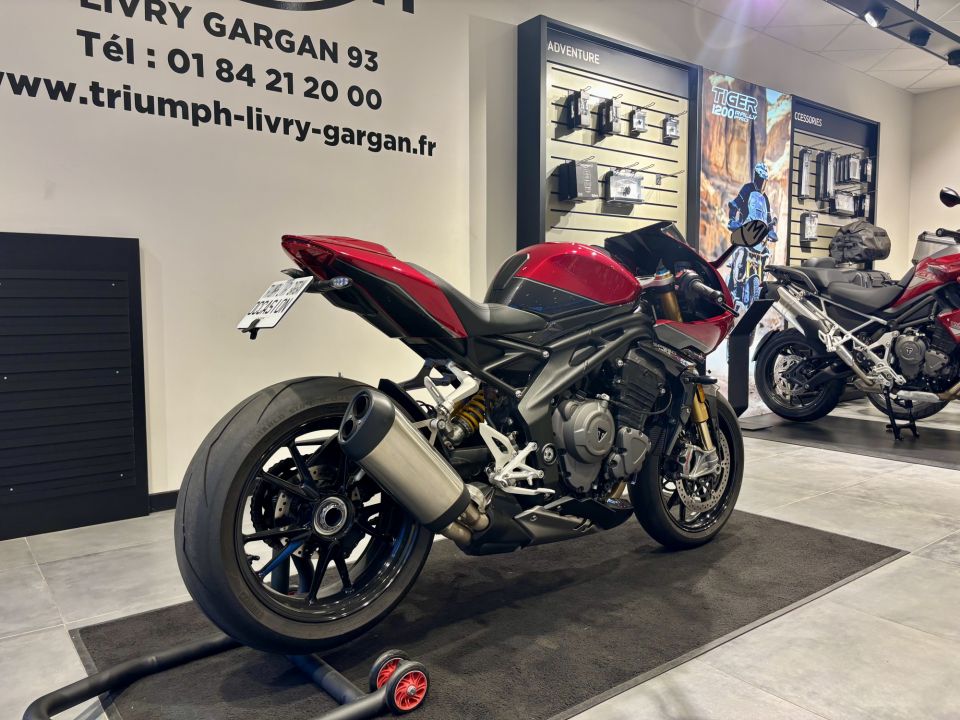 TRIUMPH SPEED TRIPLE 1200 RR 4