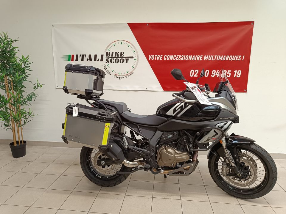 QJ MOTOR SRT 600 SX Touring 4