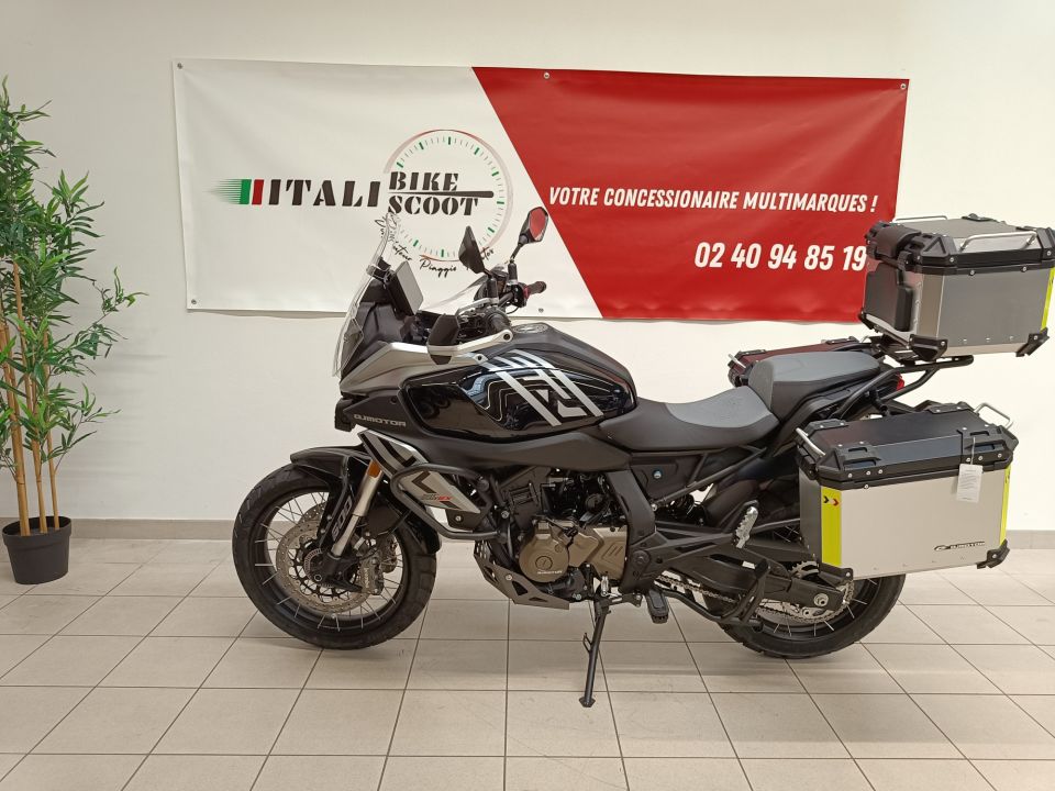 QJ MOTOR SRT 600 SX Touring 4