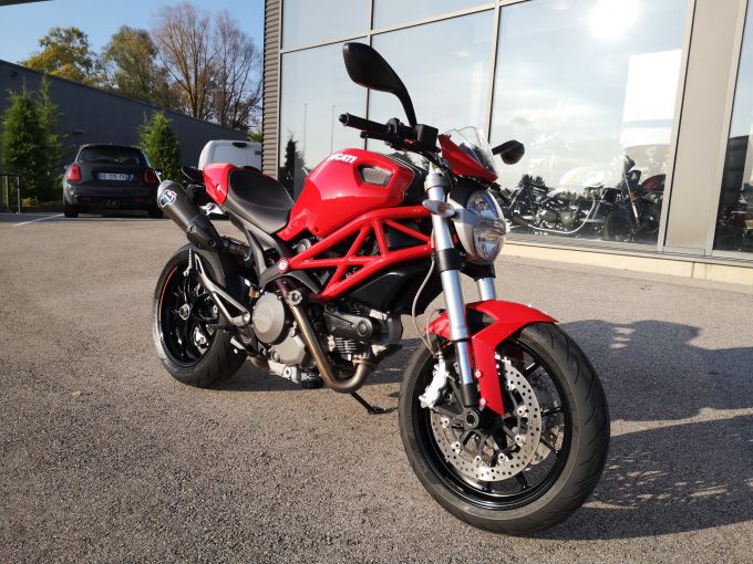 DUCATI MONSTER 796 4