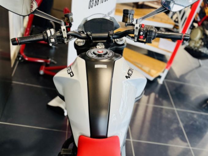 DUCATI MONSTER + 937 4