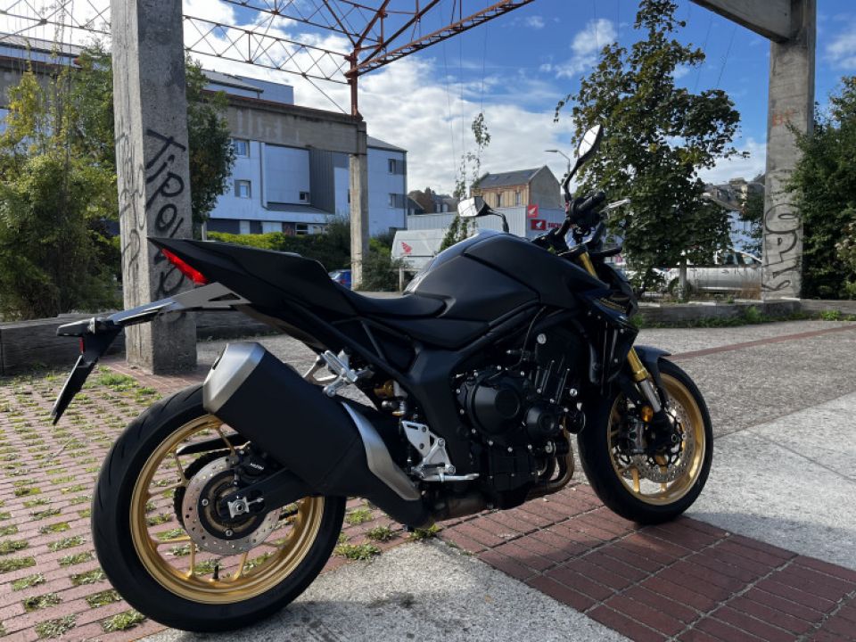 HONDA CB 1000 Hornet 4