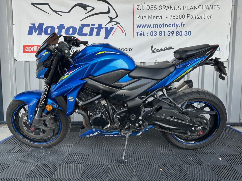 SUZUKI GSX-S 750 4