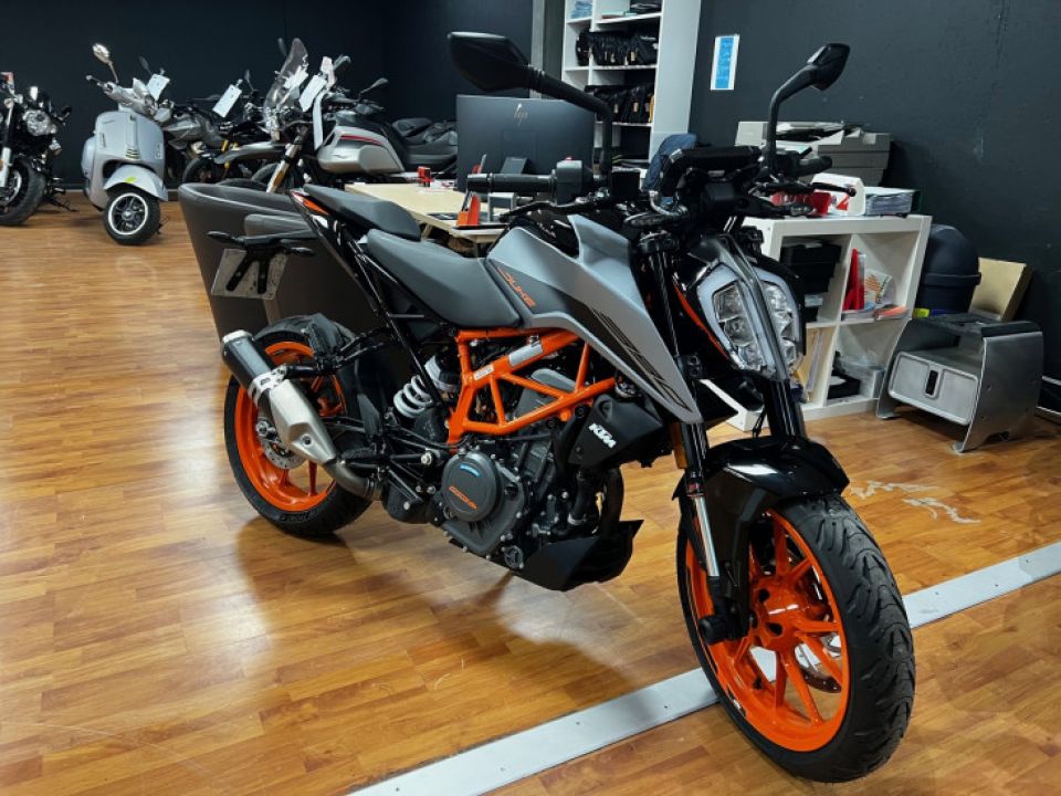KTM 390 DUKE 4