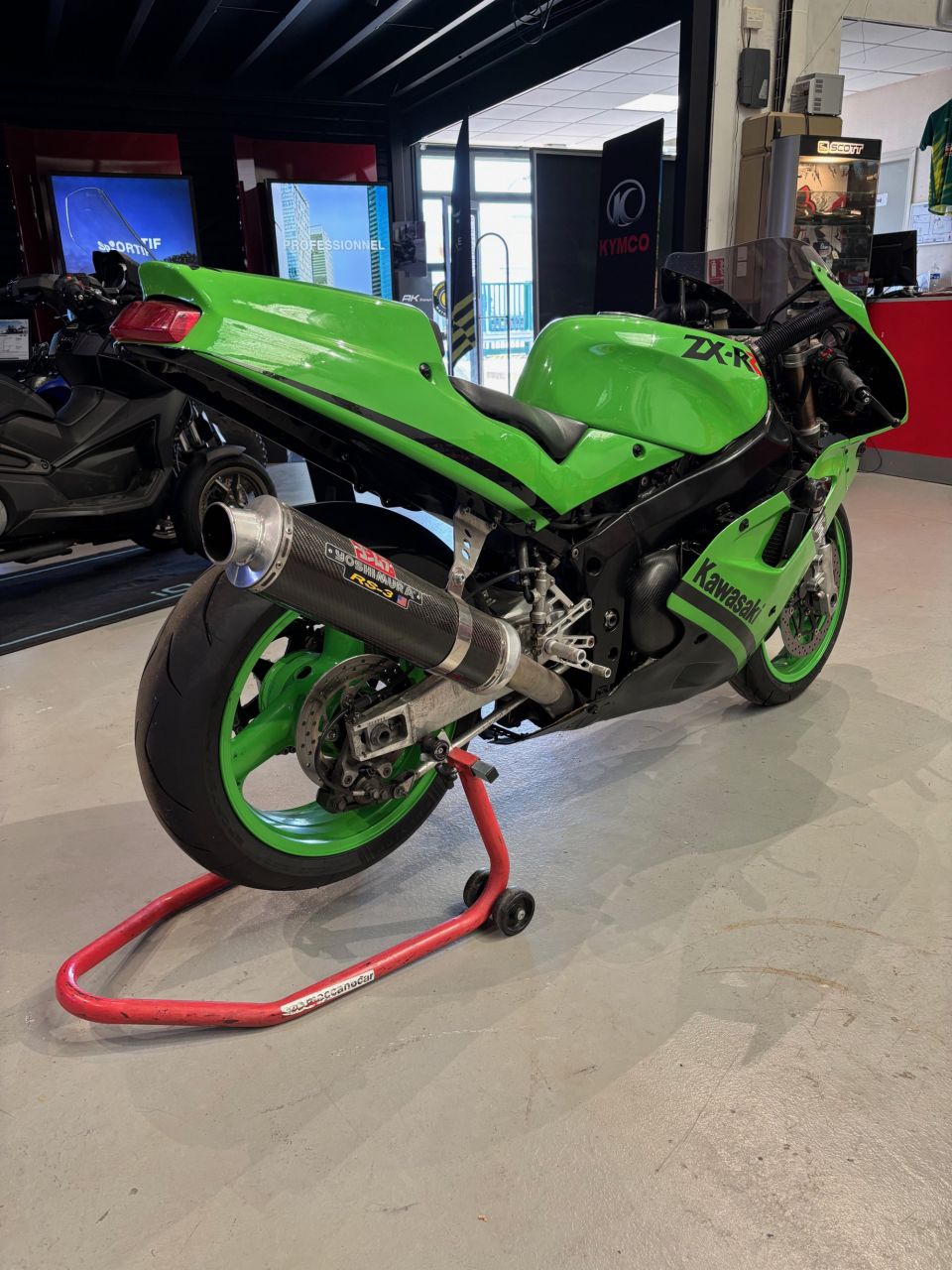 KAWASAKI ZXR 750 4