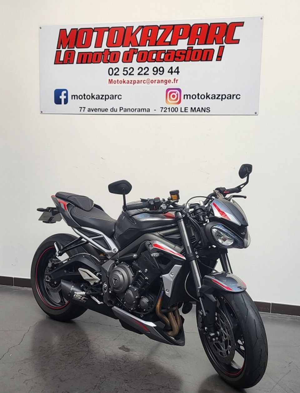 TRIUMPH STREET TRIPLE 765 RS 4