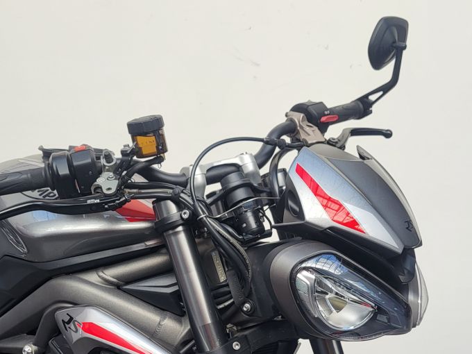 TRIUMPH STREET TRIPLE 765 RS 4