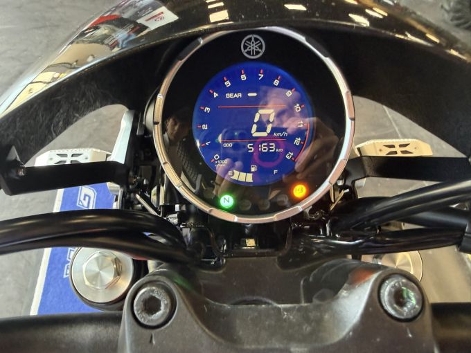 YAMAHA XSR 125 Legacy 4