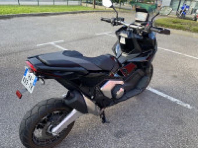 HONDA X-ADV 750 4