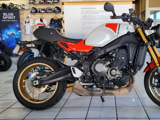 YAMAHA XSR 900 4