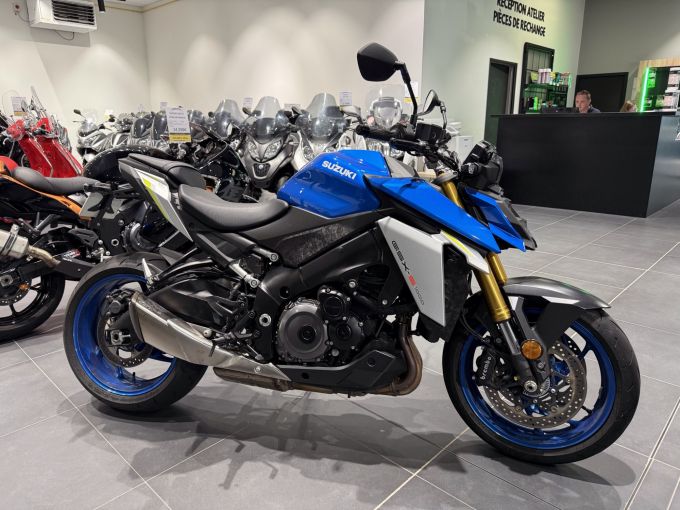 SUZUKI GSX-S 1000 4