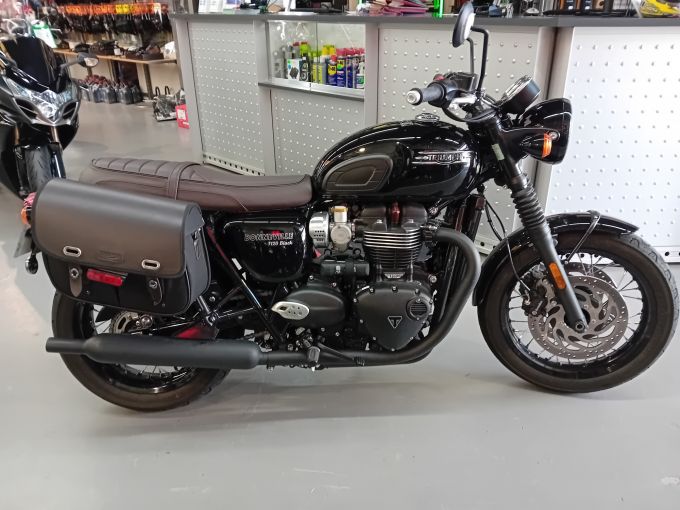TRIUMPH Bonneville T120 Black 4