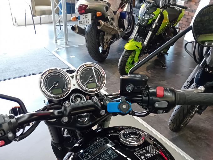 TRIUMPH Bonneville T120 Black 4