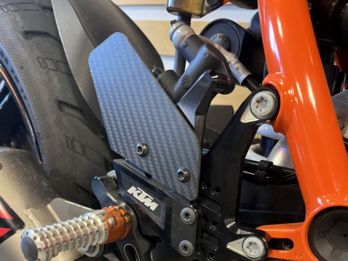KTM 1290 SUPER DUKE R 4