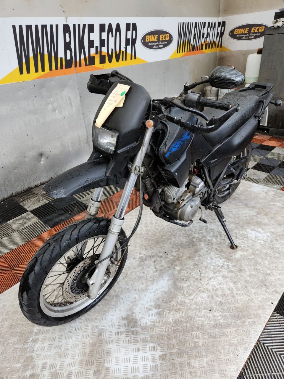 YAMAHA XTE 4