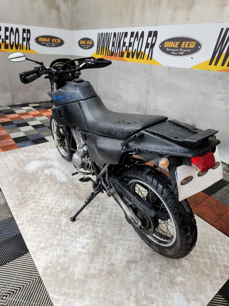 YAMAHA XTE 4