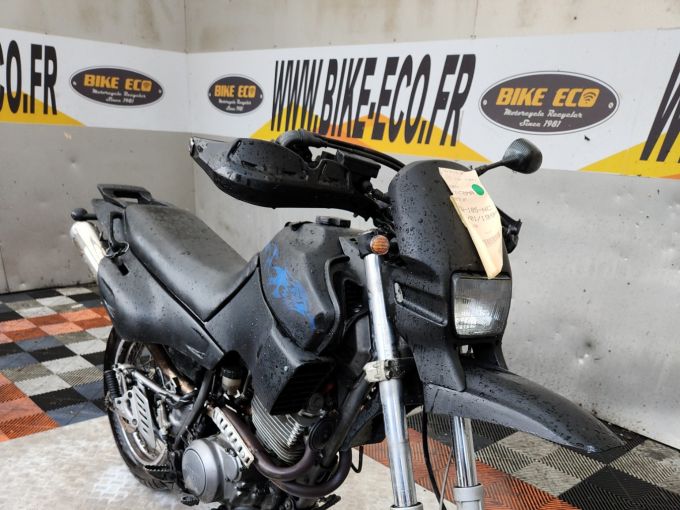 YAMAHA XTE 4