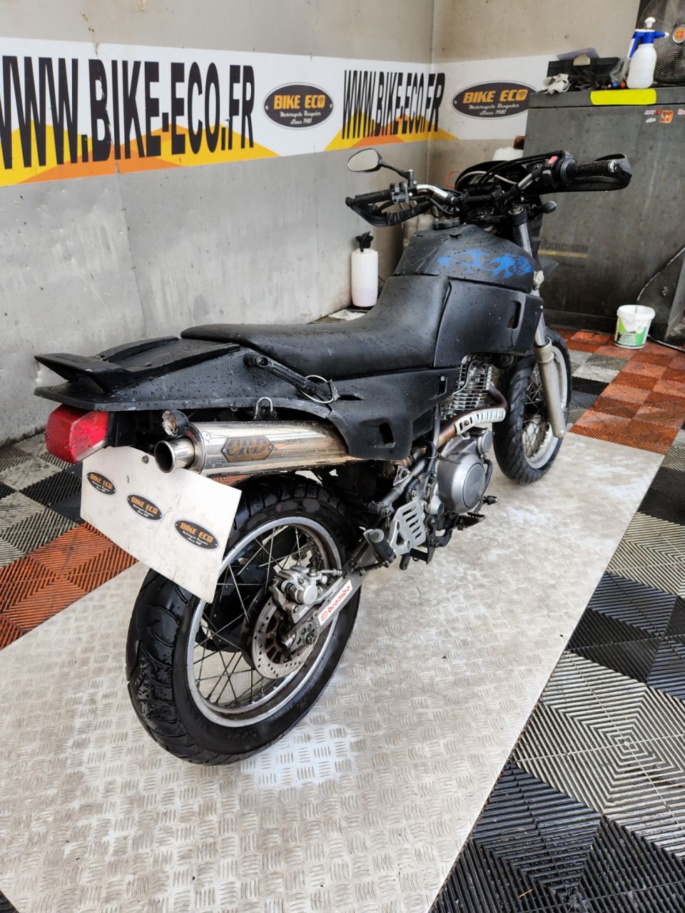 YAMAHA XTE 4
