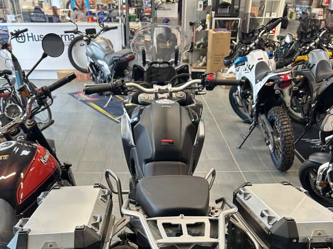 VOGE 650 DSX 4