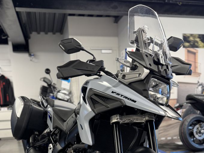 SUZUKI DL V-STROM 1050 4