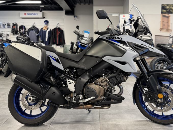 SUZUKI DL V-STROM 1050 4
