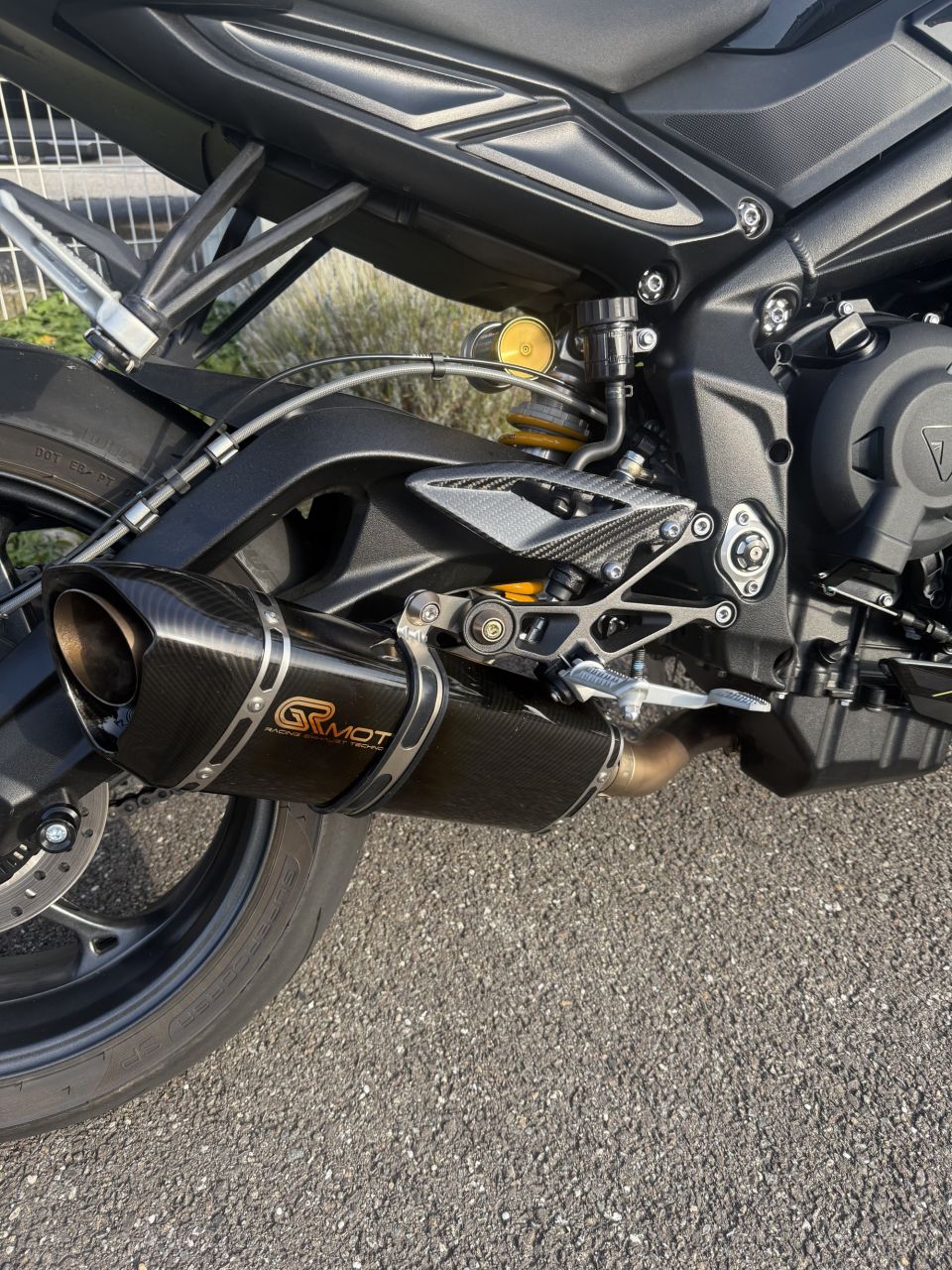 TRIUMPH STREET TRIPLE 765 RS 4